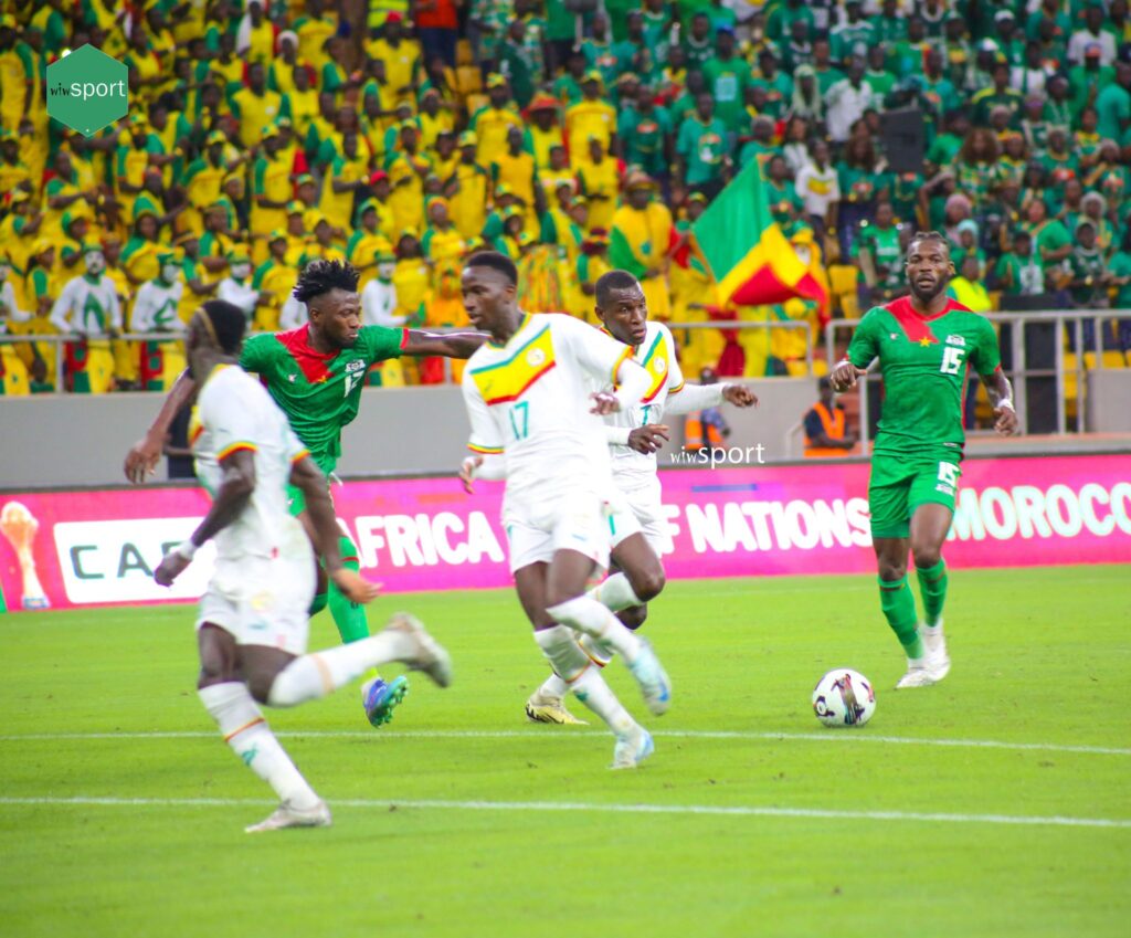 Qualifs CAN 2025 : Les Lions se font punir et lâchent déjà des points face au Burkina Faso - wiwsport Qualifs CAN 2025 : Les Lions se font punir et lâchent déjà des points face au Burkina Faso - wiwsport