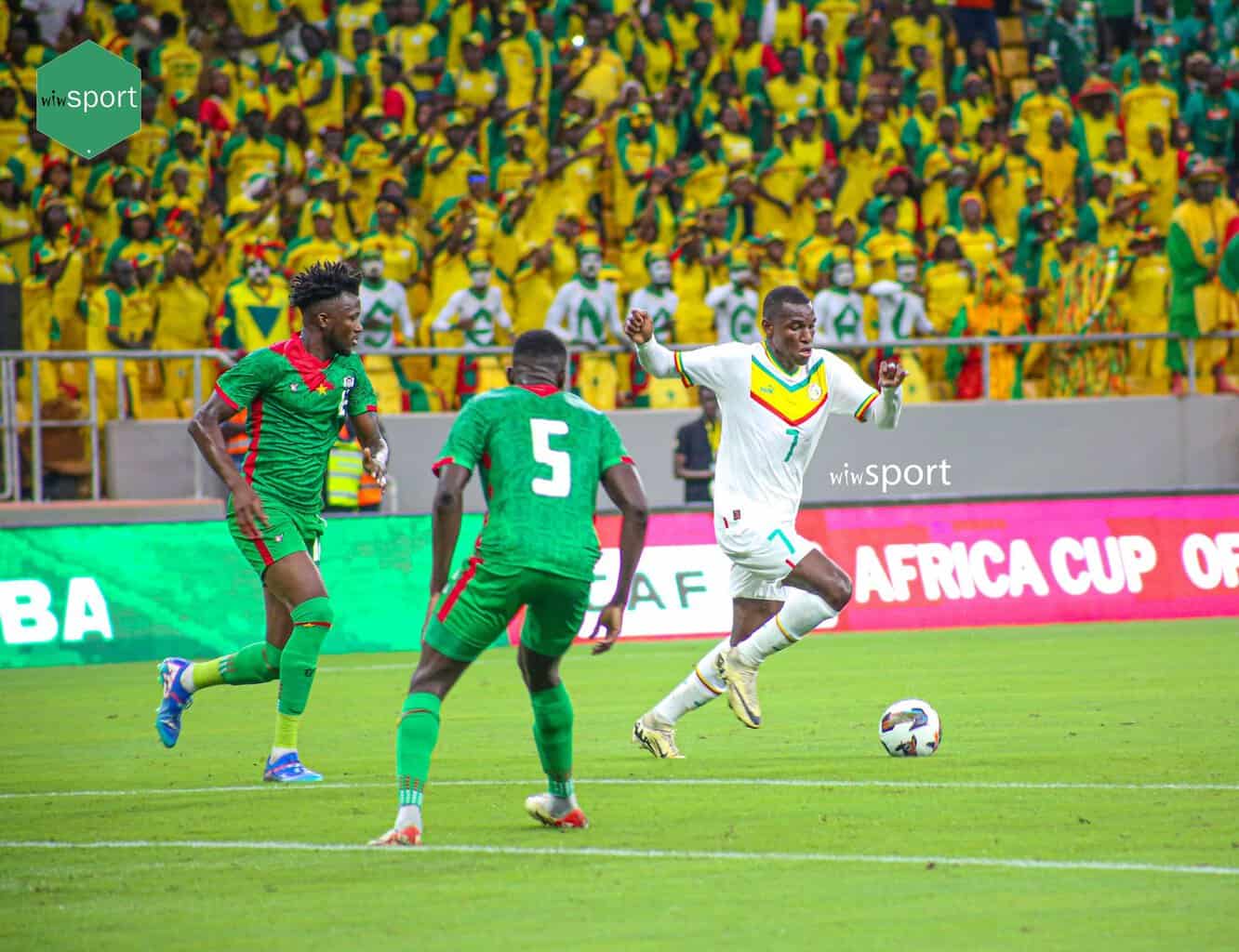 Sénégal - Burkina Faso : L'énorme raté de Nicolas Jackson devant le but burkinabé - wiwsport Sénégal - Burkina Faso : L'énorme raté de Nicolas Jackson devant le but burkinabé - wiwsport