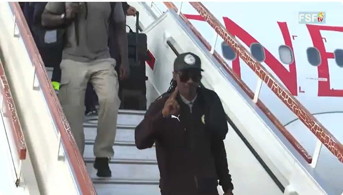 Qualifs CAN 2025 : Les Lions sont arrivés au Malawi pour le match face au Burundi - wiwsport Qualifs CAN 2025 : Les Lions sont arrivés au Malawi pour le match face au Burundi - wiwsport