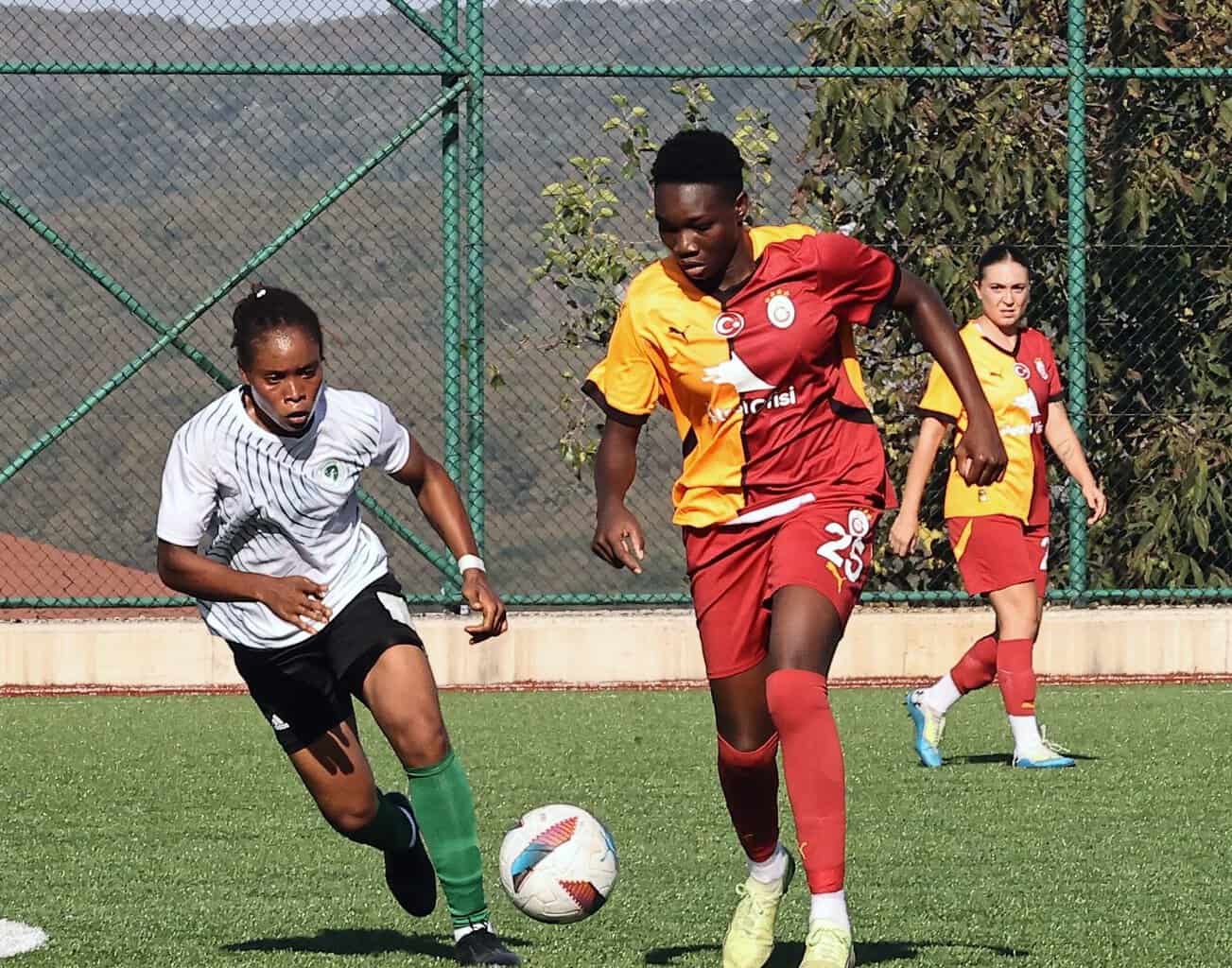 D1 Féminine Turquie : Galatasaray explose Karagümrük (11-0) avec un doublé et deux passes décisives d'Hapsatou Malado Diallo - wiwsport D1 Féminine Turquie : Galatasaray explose Karagümrük (11-0) avec un doublé et deux passes décisives d'Hapsatou Malado Diallo - wiwsport