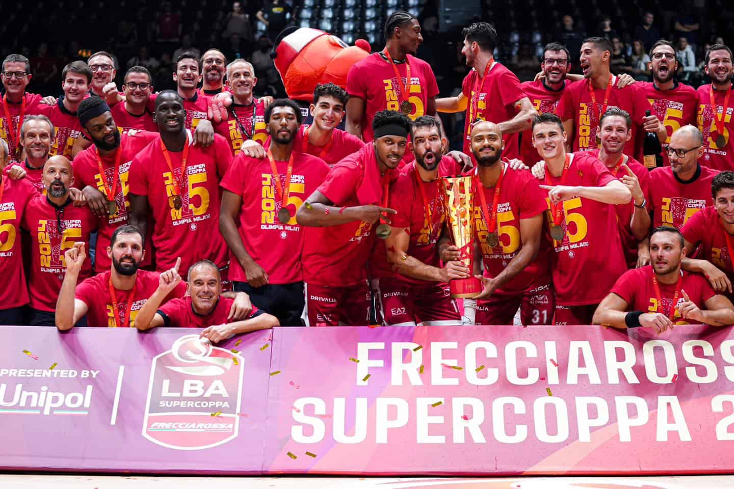 Italie : Ousmane Diop et Olympia Milano remportent la Supercoupe en battant difficilement Virtus Bologna (98-96) - wiwsport Italie : Ousmane Diop et Olympia Milano remportent la Supercoupe en battant difficilement Virtus Bologna (98-96) - wiwsport