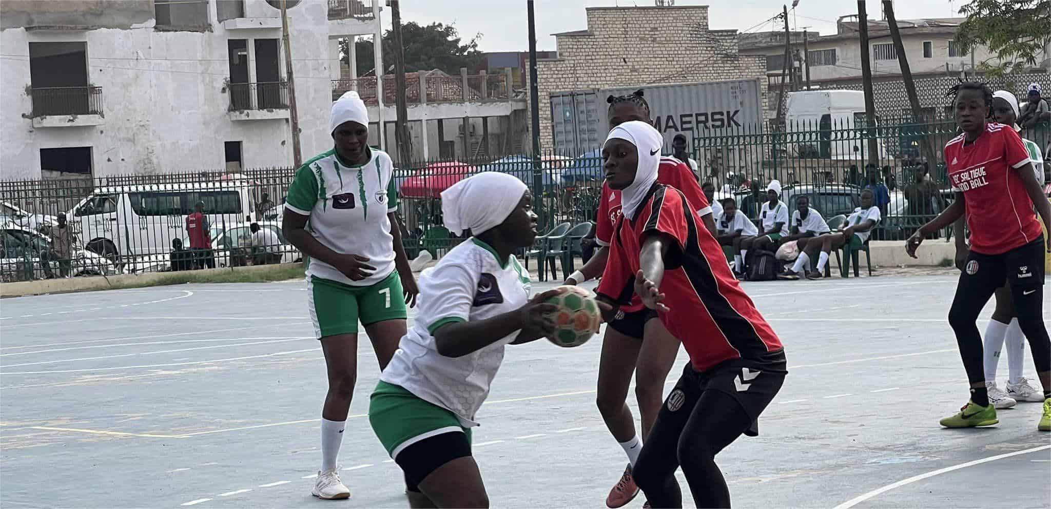 Handball D2 – Dames J5 : Kaffrine prend le dessus sur Saltigué (27-21) et se relance ! - wiwsport Handball D2 – Dames J5 : Kaffrine prend le dessus sur Saltigué (27-21) et se relance ! - wiwsport