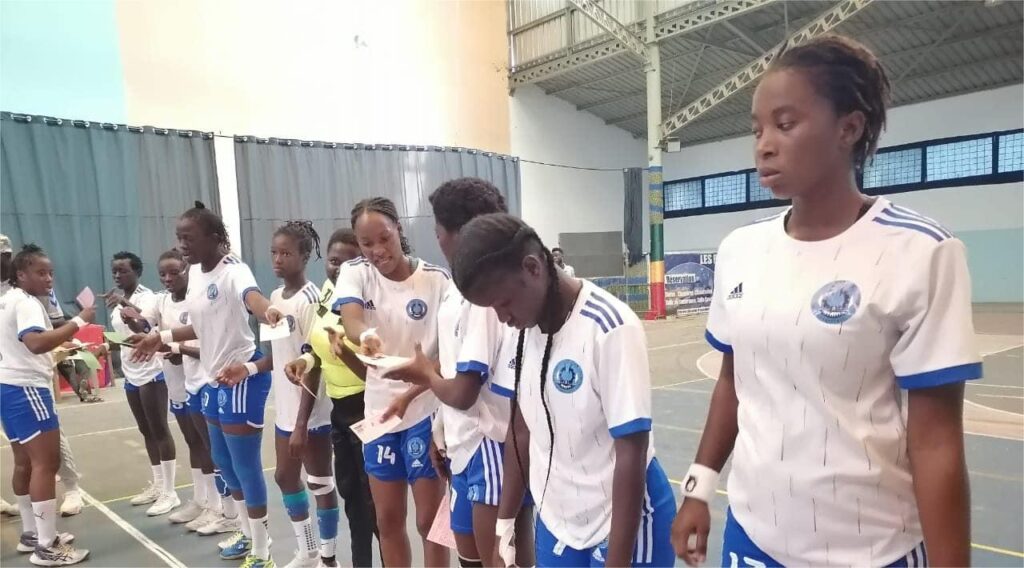 Handball D2 – Dames J5 : L'UCAD remporte le derby contre l'USC Rail (20-19) après un match très accroché ! - wiwsport