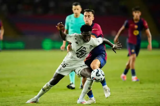 Ligue des Champions : Lamine Camara (AS Monaco) titulaire face au FC Barcelone - wiwsport Ligue des Champions : Lamine Camara (AS Monaco) titulaire face au FC Barcelone - wiwsport