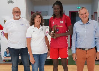 NF1 – Trophée Crédit Mutuel : Khadidiatou Diouf est élue MVP du tournoi remporté par Champagne Basket ! - wiwsport