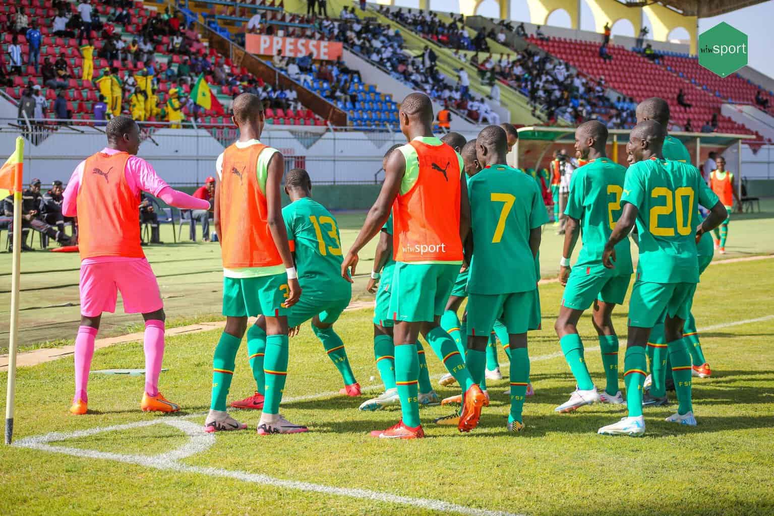 Tournoi UFOA/A U17 : Les Lionceaux devant à la pause face à la Gambie (2-1) ! - wiwsport Tournoi UFOA/A U17 : Les Lionceaux devant à la pause face à la Gambie (2-1) ! - wiwsport