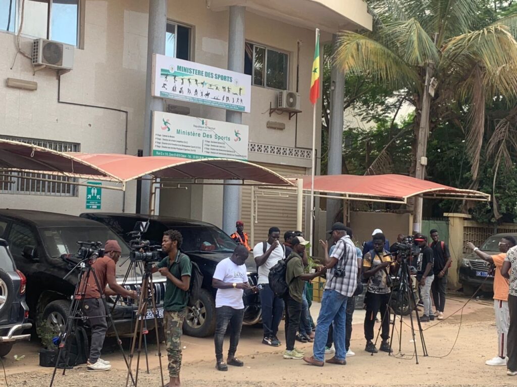 LIVE - Suivez en direct du ministère des sports les réactions des candidats pour diriger le CNG ! - wiwsport LIVE - Suivez en direct du ministère des sports les réactions des candidats pour diriger le CNG ! - wiwsport