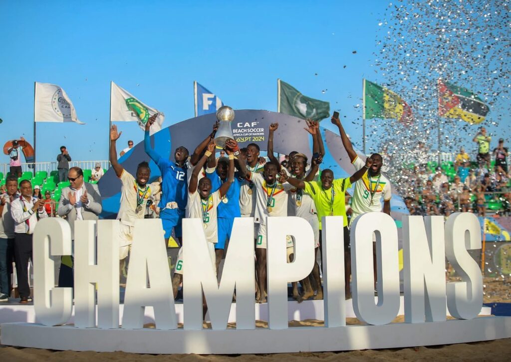 CAN Beach Soccer : Le Sénégal pulvérise la Mauritanie en finale et remporte son huitième titre de champion d'Afrique - wiwsport CAN Beach Soccer : Le Sénégal pulvérise la Mauritanie en finale et remporte son huitième titre de champion d'Afrique - wiwsport