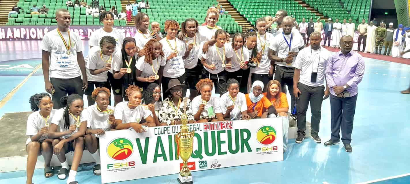 Finale CDS – Dames : Golf HBC s’impose face à Diamono (26-18) et succède à Djadji Sarr - wiwsport Finale CDS – Dames : Golf HBC s’impose face à Diamono (26-18) et succède à Djadji Sarr - wiwsport