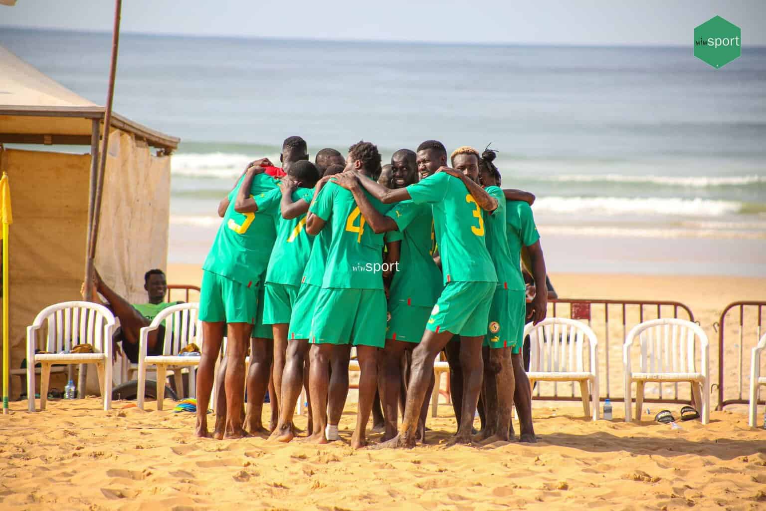 Beach Soccer - Sensibilisation sur le cancer, set setal, match amical, remise drapeau… le programme chargé des Lions avant de rejoindre l’Egypte ! - wiwsport