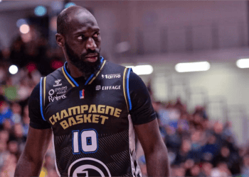 Transfert : Lamine Sambé retourne en NM1 en tant que remplaçant médical - wiwsport