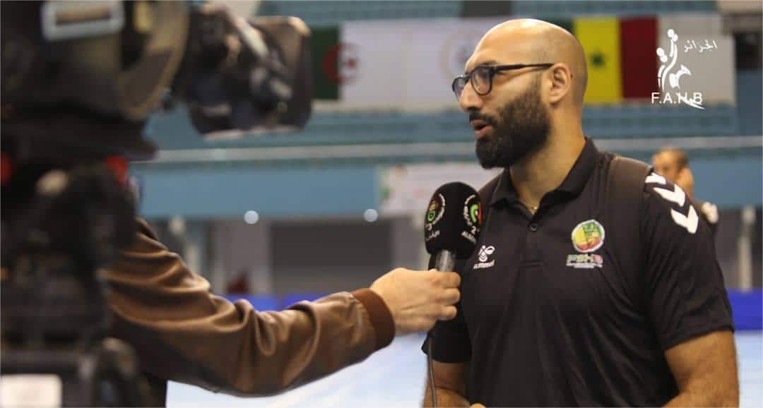Handball – Yacine Messaoudi (Coach des Lionnes) sur le stage à Alger : "La FAHB et l’ensemble des collaborateurs se sont mis au diapason pour nous accueillir…" - wiwsport Handball – Yacine Messaoudi (Coach des Lionnes) sur le stage à Alger : "La FAHB et l’ensemble des collaborateurs se sont mis au diapason pour nous accueillir…" - wiwsport