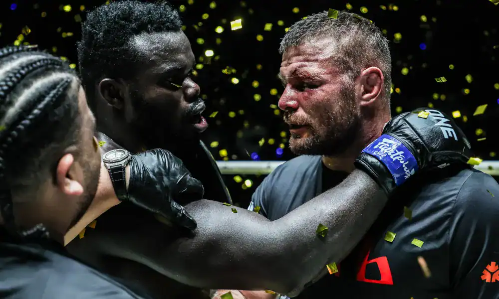 MMA - (vidéo) : Revivez le combat Reug Reug v Anatoly Malykhin - wiwsport MMA - (vidéo) : Revivez le combat Reug Reug v Anatoly Malykhin - wiwsport