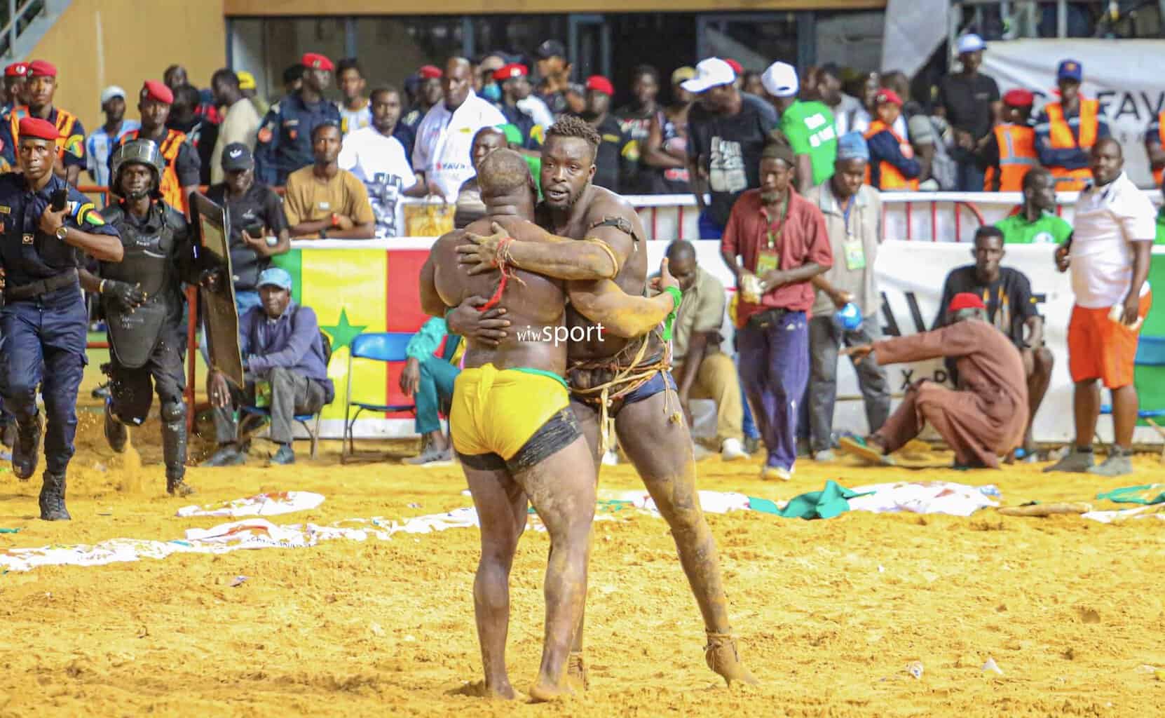 Lamb : Siteu et Modou Lô perdent près de 5 millions FCFA en pénalités - wiwsport Lamb : Siteu et Modou Lô perdent près de 5 millions FCFA en pénalités - wiwsport