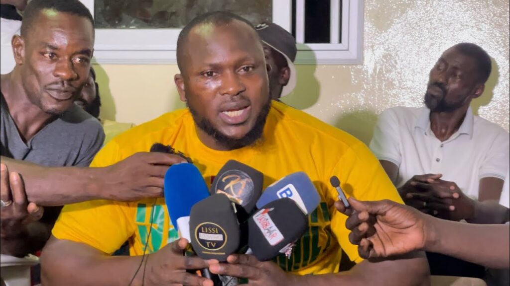 Modou Lô : « J’aurai aimé gagner autrement mais Dieu l’a voulu ainsi (…) Je félicite tous mes fans et surtout ceux venus de la Gambie » - wiwsport Modou Lô : « J’aurai aimé gagner autrement mais Dieu l’a voulu ainsi (…) Je félicite tous mes fans et surtout ceux venus de la Gambie » - wiwsport