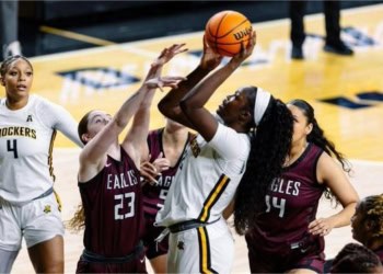 NCAA : Wichita State d’Aïcha Ndour concéde déjà sa première défaite de la saison - wiwsport
