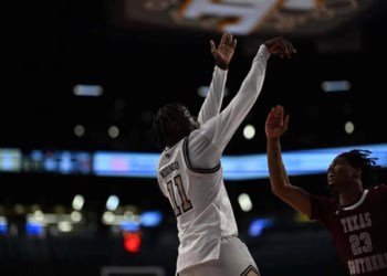 (Vidéo) Gros match de Baye Ndongo qui réussit un double-double lors de la victoire de Georgia Tech ! - wiwsport