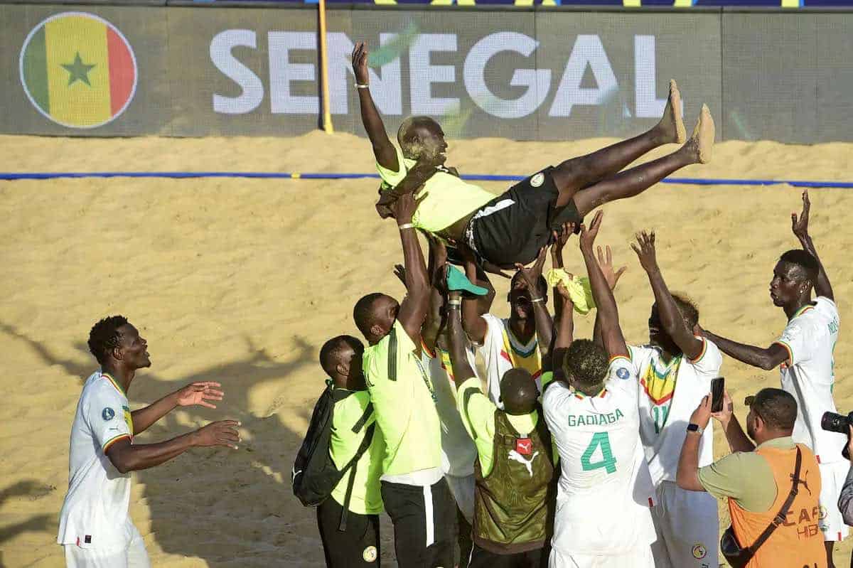 (Vidéo) Beach Soccer - Les Lions ont rejoué la finale de la CAN : "Le secret, c'est d'avoir un entraineur fort tactiquement" - wiwsport (Vidéo) Beach Soccer - Les Lions ont rejoué la finale de la CAN : "Le secret, c'est d'avoir un entraineur fort tactiquement" - wiwsport