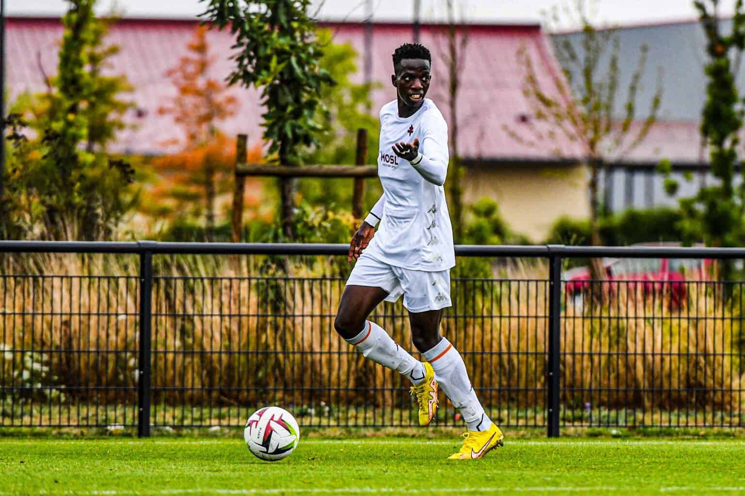 Ses débuts à Balakoss, l'inspiration venue de Serigne Cheikh Diouck, ce match devant Mady Touré, Papa Amadou Diallo raconte son histoire "J'ai fait plusieurs tests qui n'ont pas réussi…" - wiwsport Ses débuts à Balakoss, l'inspiration venue de Serigne Cheikh Diouck, ce match devant Mady Touré, Papa Amadou Diallo raconte son histoire "J'ai fait plusieurs tests qui n'ont pas réussi…" - wiwsport
