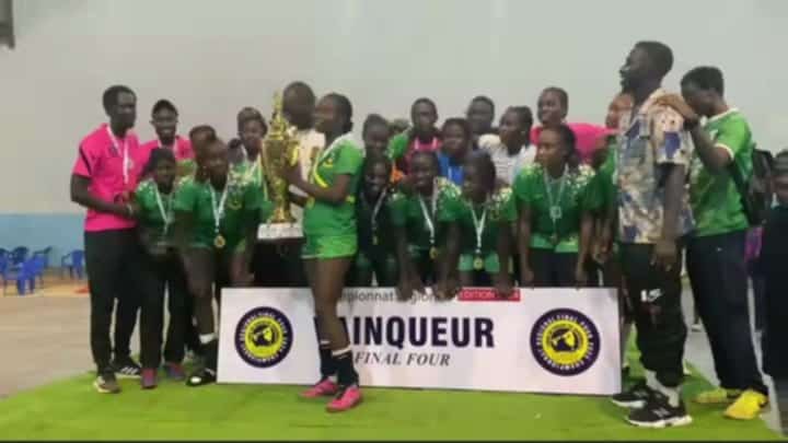 Finale – Championnat Régional Dames : Yeumbeul HBC s’offre "enfin" le titre tant convoité - wiwsport Finale – Championnat Régional Dames : Yeumbeul HBC s’offre "enfin" le titre tant convoité - wiwsport