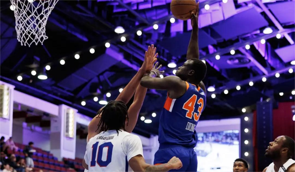 G-League : Cheikh Mbacke Diong signe avec les Knicks - wiwsport G-League : Cheikh Mbacke Diong signe avec les Knicks - wiwsport