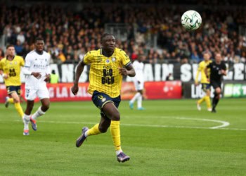 Ligue 2 : Pathé Mboup porte Pau avec un doublé contre le Red Star - wiwsport