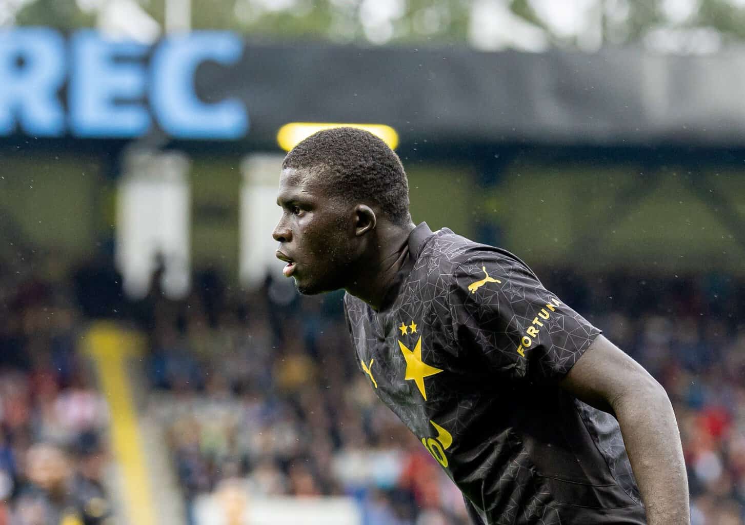 Vidéo / D1 Tchéquie : El Hadji Malick Diouf marque son sixième but de la saison avec le Slavia Prague - wiwsport Vidéo / D1 Tchéquie : El Hadji Malick Diouf marque son sixième but de la saison avec le Slavia Prague - wiwsport