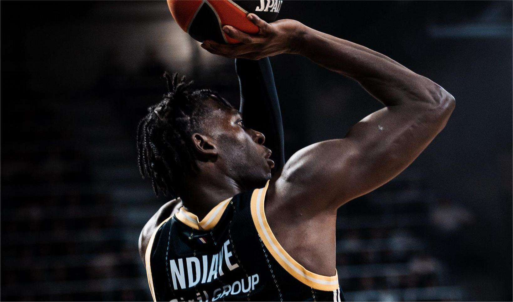 Betclic ELITE : Fin de saison pour Mbaye Ndiaye (ASVEL) qui souffre d’une rupture des ligaments croisés - wiwsport Betclic ELITE : Fin de saison pour Mbaye Ndiaye (ASVEL) qui souffre d’une rupture des ligaments croisés - wiwsport