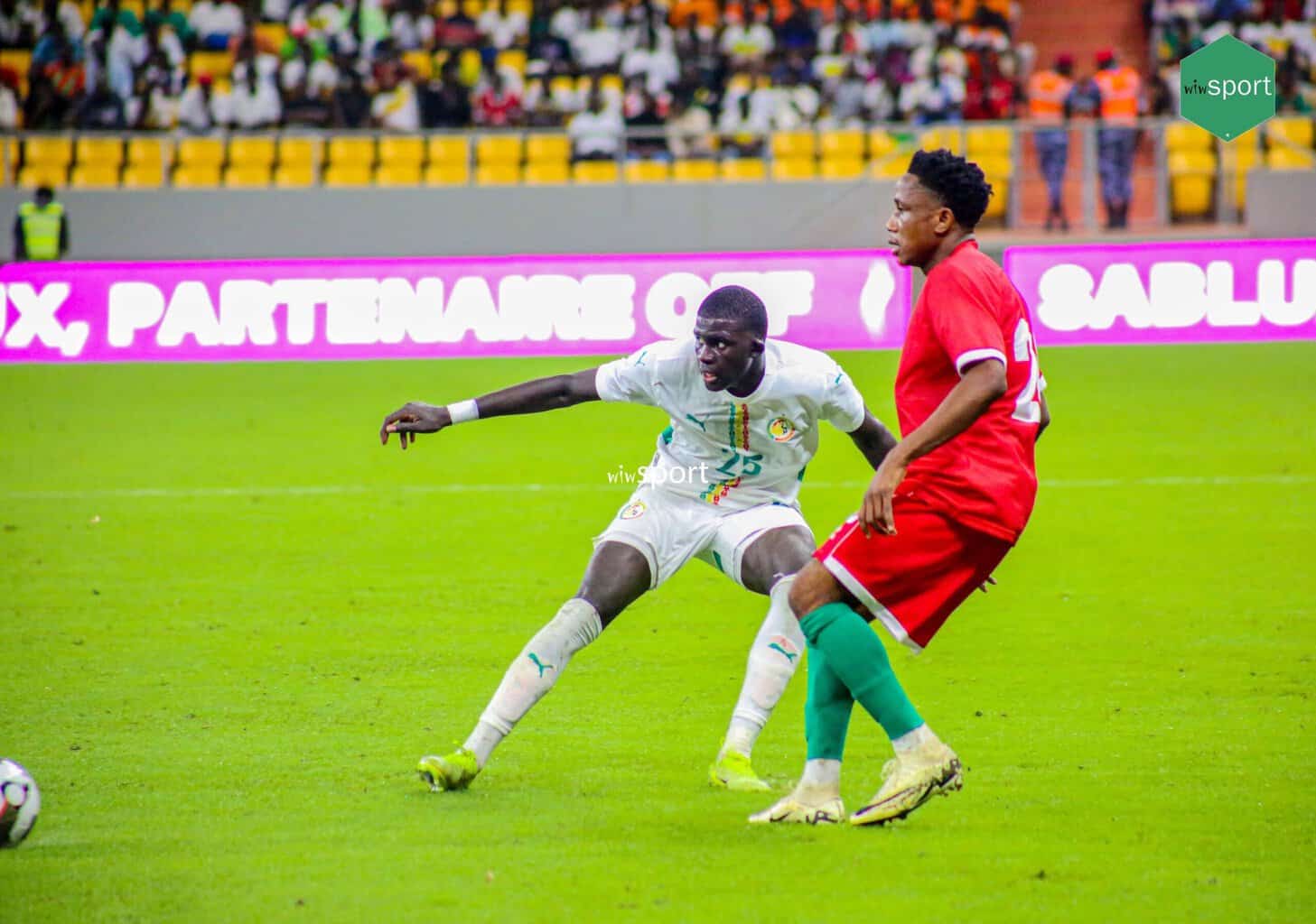 Equipe nationale, Slavia Prague, la concurrence, ses relations avec Sadio Mané (...) El Hadji Malick Diouf se livre sans détour : "Je peux apporter davantage" - wiwsport Equipe nationale, Slavia Prague, la concurrence, ses relations avec Sadio Mané (...) El Hadji Malick Diouf se livre sans détour : "Je peux apporter davantage" - wiwsport