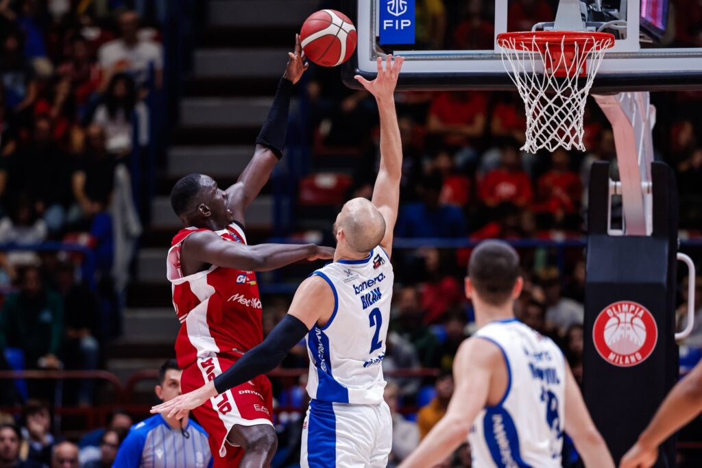 Final 4 : L’Olimpia Milan d’Ousmane Diop écarte Brescia de Maurice Ndour et file en finale - wiwsport Final 4 : L’Olimpia Milan d’Ousmane Diop écarte Brescia de Maurice Ndour et file en finale - wiwsport