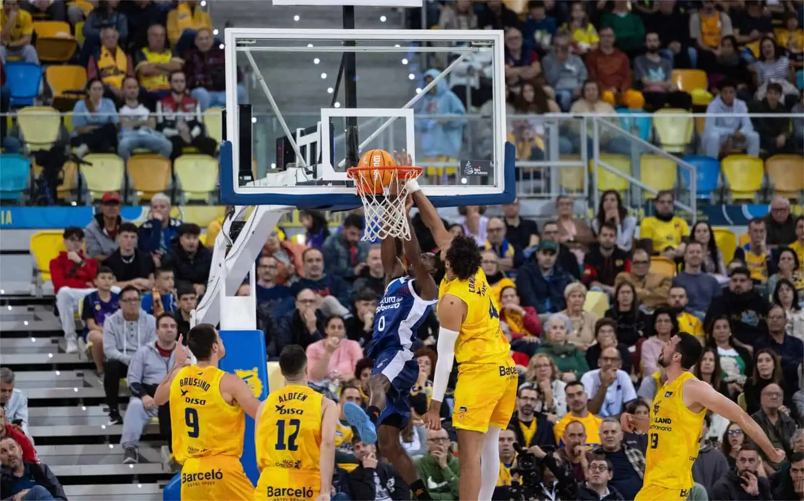 Liga ACB : Coup d’arrêt pour Valencia BC de Brancou Badio (10 points, 5 rebonds) battu par Gran Canaria - wiwsport Liga ACB : Coup d’arrêt pour Valencia BC de Brancou Badio (10 points, 5 rebonds) battu par Gran Canaria - wiwsport