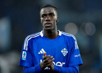 Assane Diao of Como 1907 gestures during the Serie A Enilive match between SS Lazio and Como 1907 at Stadio Olimpico on January 10, 2025 in Rome, Italy. (Photo by Giuseppe Maffia/NurPhoto via Getty Images)