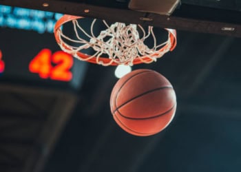 Basketball hoop, basketball scoring in the stadium