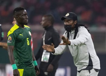 Foot : Idrissa Gueye répond sur la possibilité de devenir entraîneur - wiwsport