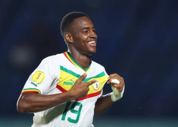 Foot : Idrissa Gueye, un «Olivier Giroud» à polir au FC Metz - wiwsport