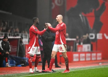 Ligue 1 : Brest enchaîne et enfonce un peu plus Rennes, Abdallah Sima passeur décisif - wiwsport
