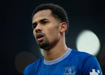 Everton : Blessure au ligament confirmée pour Iliman Ndiaye, absent pour un long moment - wiwsport
