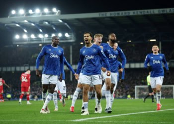 Premier League : Everton arrache le nul contre Liverpool mais s'inquiète pour Iliman Ndiaye - wiwsport