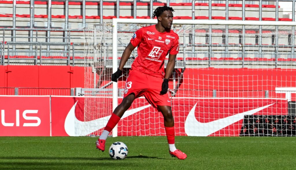 Dijon : Souleymane Cissé effectue son comeback après 10 mois d'absence - wiwsport Dijon : Souleymane Cissé effectue son comeback après 10 mois d'absence - wiwsport