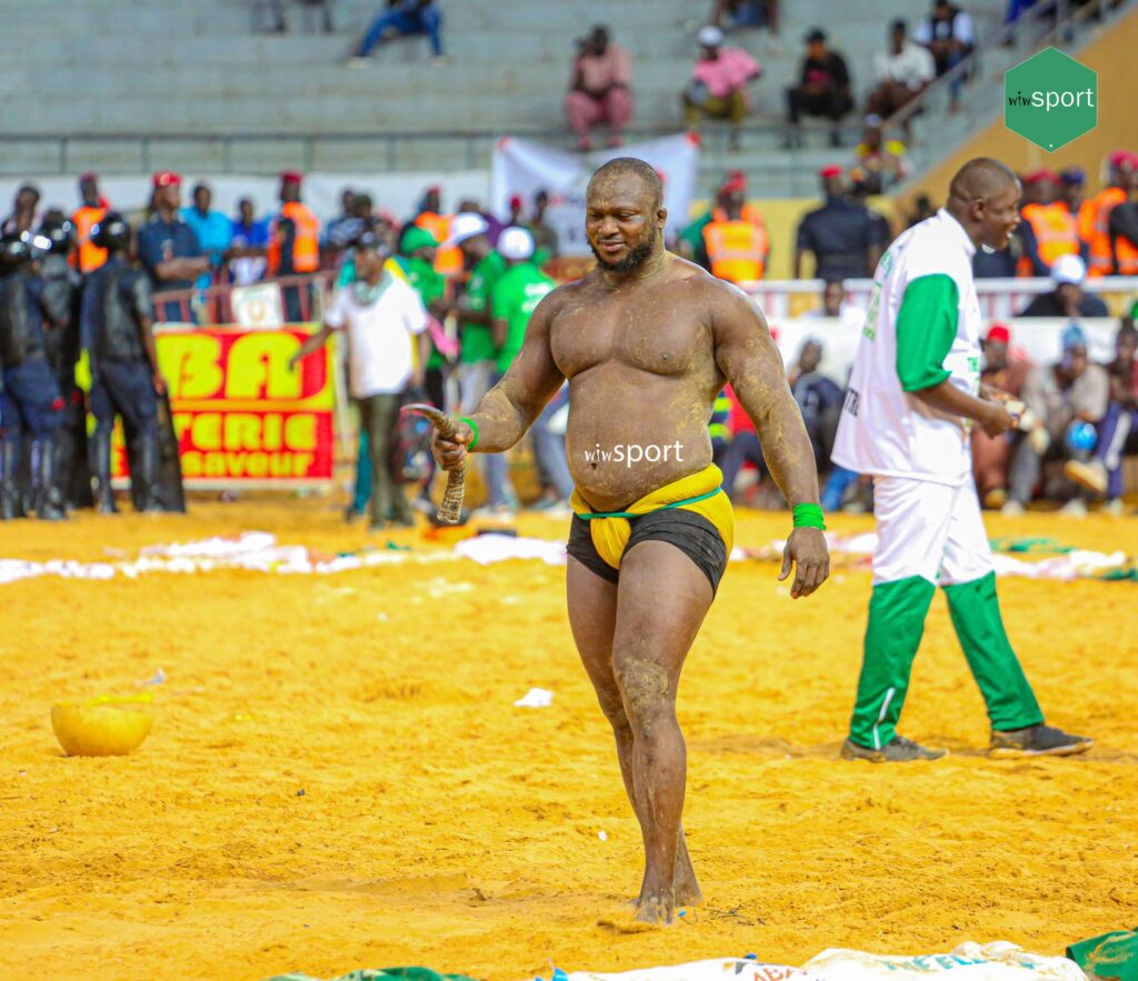 Modou Lo et la préparation mystique : un changement assumé « je suis plus concentré sur les entraînements » ! - wiwsport Modou Lo et la préparation mystique : un changement assumé « je suis plus concentré sur les entraînements » ! - wiwsport