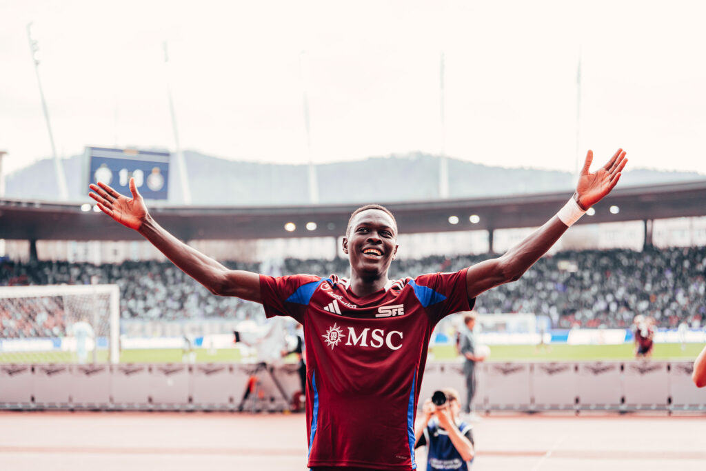 Super League Suisse : Servette enchaîne contre Zürich, Alioune Ndoye buteur - wiwsport Super League Suisse : Servette enchaîne contre Zürich, Alioune Ndoye buteur - wiwsport