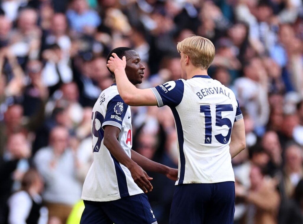 Premier League : Tottenham arrache le nul contre Bournemouth avec un but de Pape Matar Sarr - wiwsport