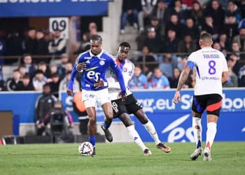 Ligue 1 : Moussa Niakhaté et l'OL prennent l'eau à Strasbourg - wiwsport