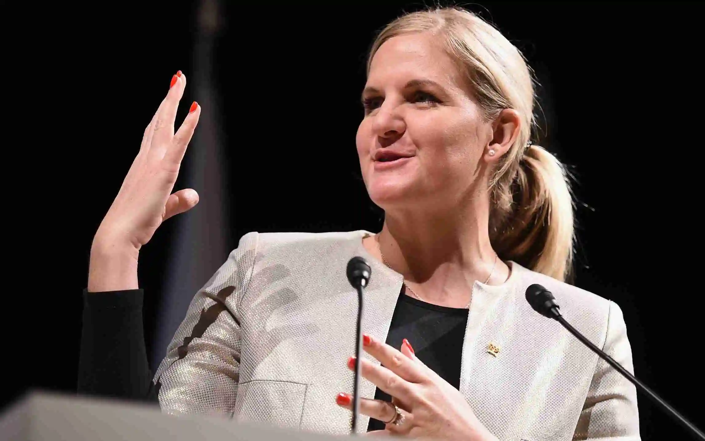 Candidate à la présidence : Kirsty Coventry, la championne olympique qui veut révolutionner le CIO - wiwsport