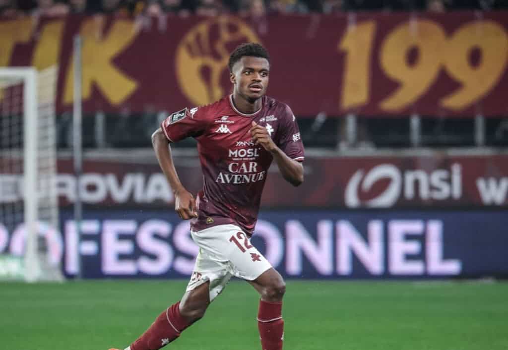 Foot : Au FC Metz, Alpha Touré fait son trou doucement mais sûrement - wiwsport Foot : Au FC Metz, Alpha Touré fait son trou doucement mais sûrement - wiwsport