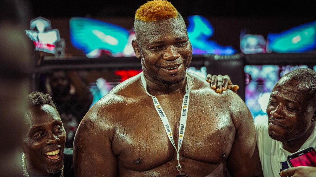 Tapha Tine : « Si je suis entré dans le MMA ce n’est pas pour l’argent car mon cachet en lutte avec frappe est beaucoup plus élevé … » - wiwsport Tapha Tine : « Si je suis entré dans le MMA ce n’est pas pour l’argent car mon cachet en lutte avec frappe est beaucoup plus élevé … » - wiwsport