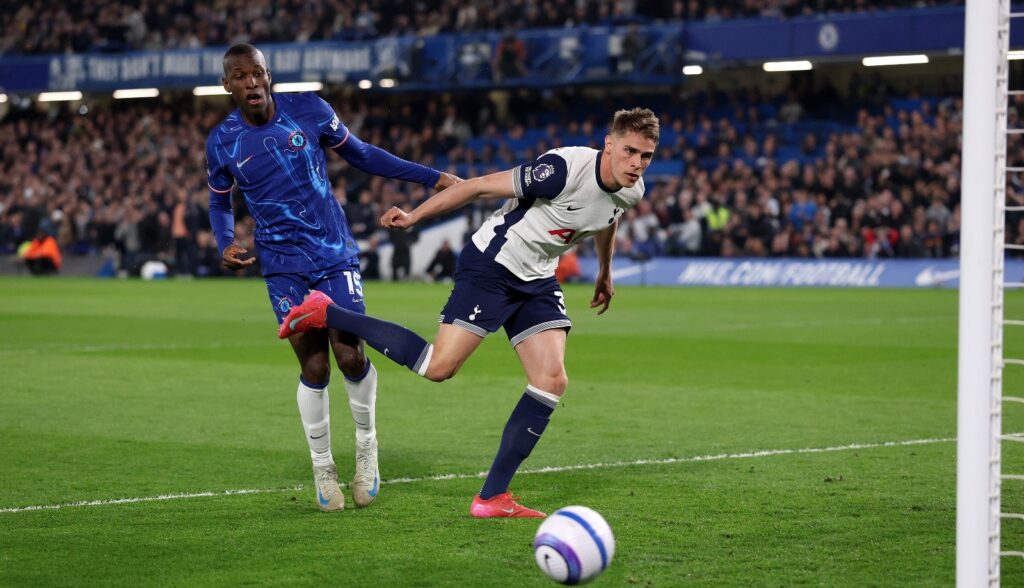Premier League : Pour le retour de Nicolas Jackson, Chelsea s'offre une précieuse contre Tottenham de Pape Matar Sarr - wiwsport Premier League : Pour le retour de Nicolas Jackson, Chelsea s'offre une précieuse contre Tottenham de Pape Matar Sarr - wiwsport
