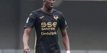Hellas Vérone : Cheikh Niasse, de retour face à l'AS Roma ce samedi - wiwsport