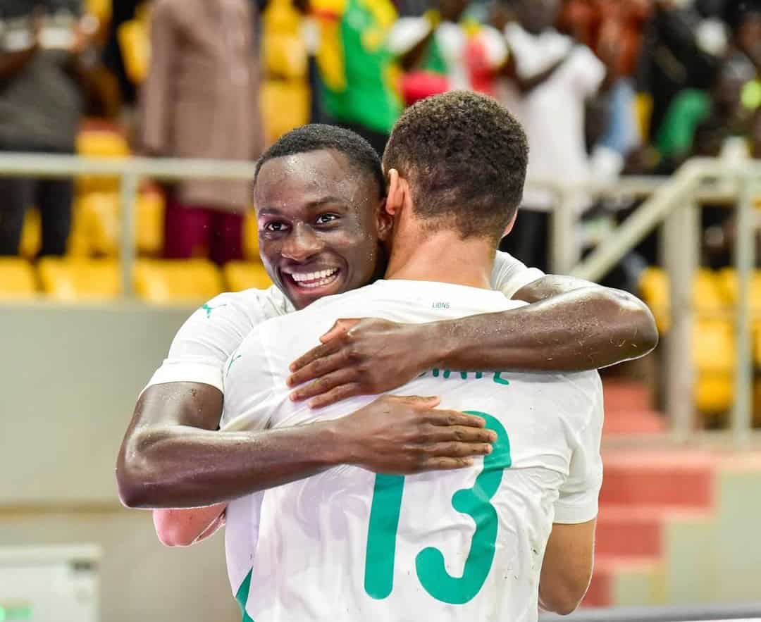 Equipe Nationale : Pour l'Irlande et l'Angleterre, la liste des revenants pour Pape Thiaw - wiwsport Comme Ismail Jakobs, El Hadji Malick Diouf, Nicolas Jackson, Habib Diarra et Iliman Ndiaye, ici en image, seront de retour avec les Lions pour le rassemblement de juin contre l'Irlande et l'Angleterre