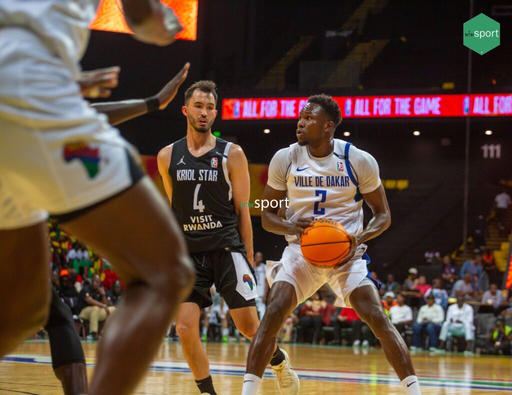 (Vidéo) BAL 5 - Samba Daly après la défaite de l'ASCVD : “Pas de regrets, on peut encore se qualifier” - wiwsport (Vidéo) BAL 5 - Samba Daly après la défaite de l'ASCVD : “Pas de regrets, on peut encore se qualifier” - wiwsport